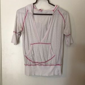 Larea short sleeve with hood